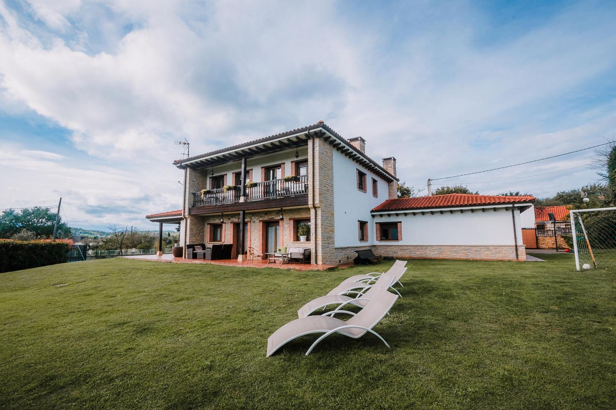Villa Tiviti Oviedo Exterior foto