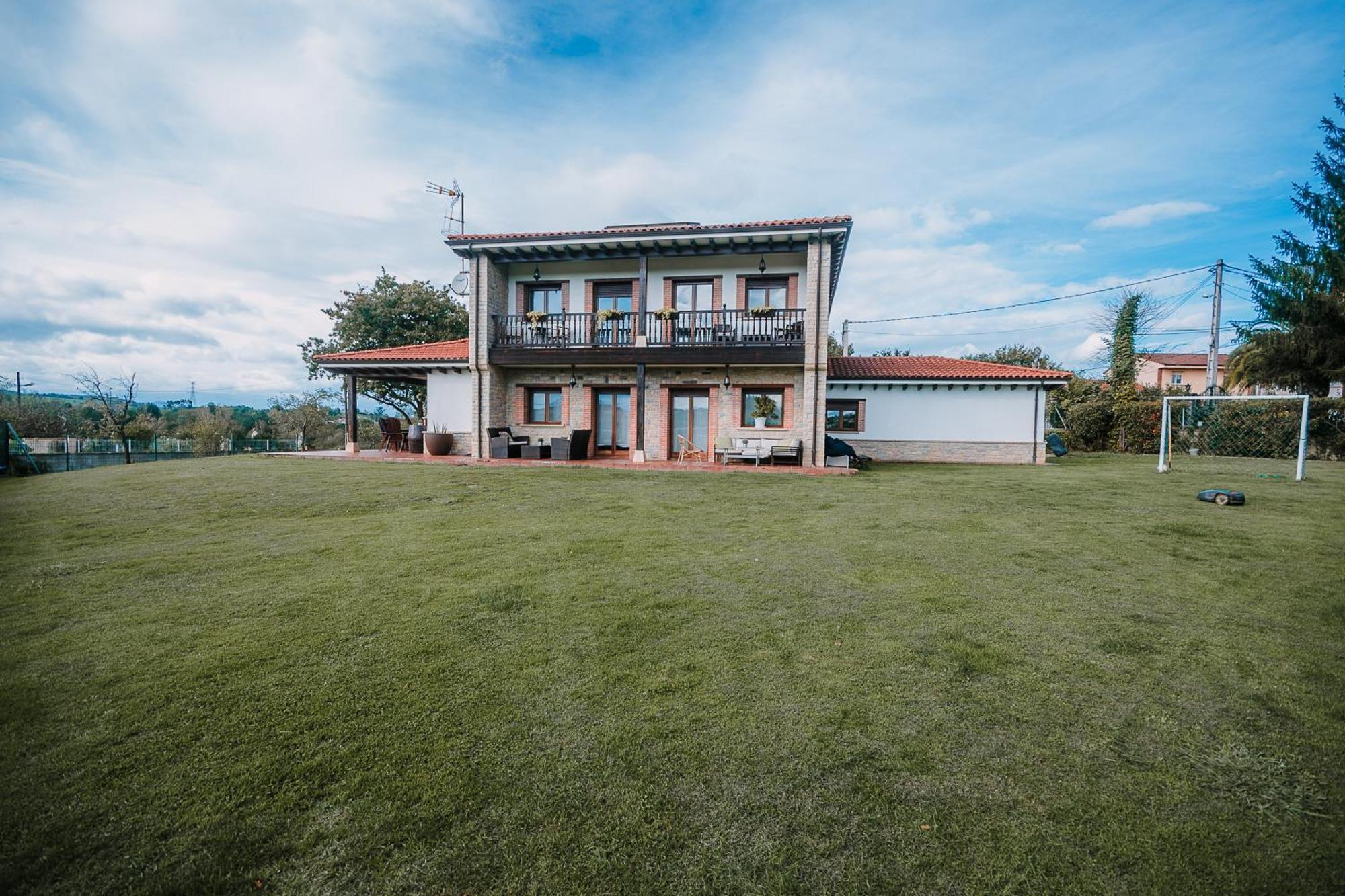 Villa Tiviti Oviedo Exterior foto