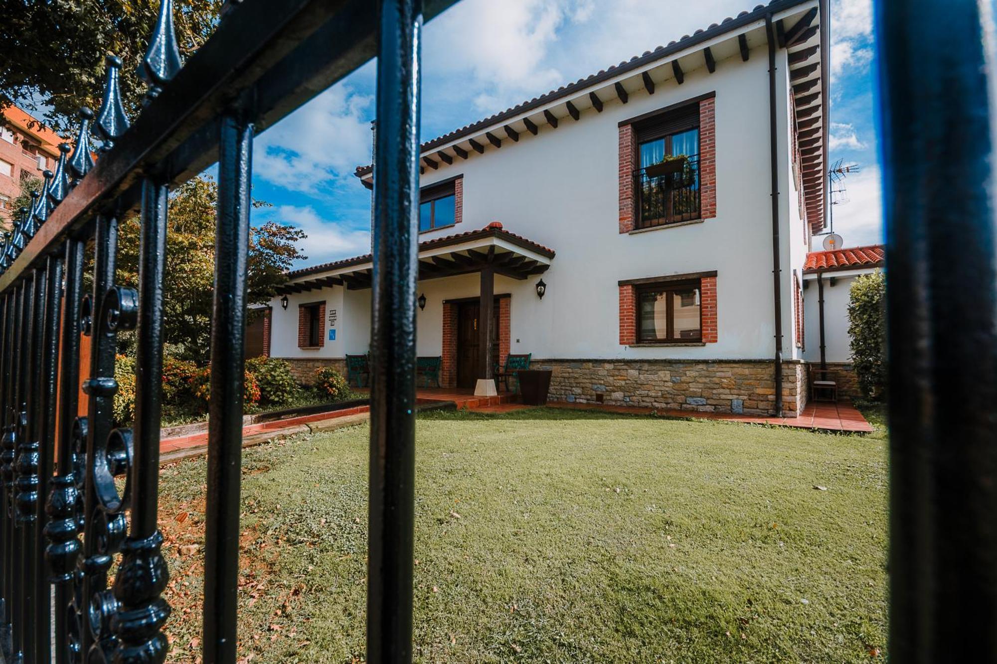 Villa Tiviti Oviedo Exterior foto