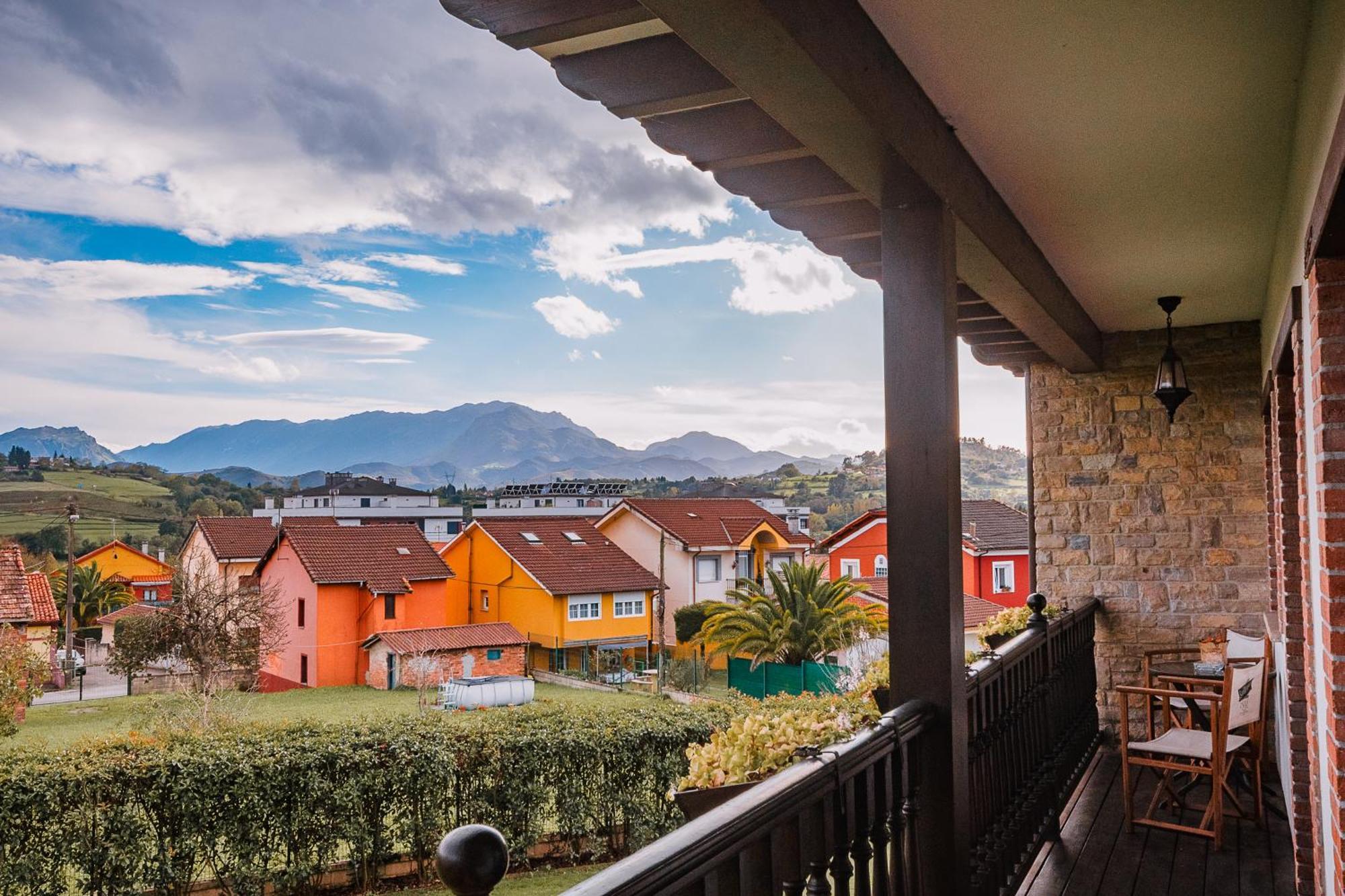 Villa Tiviti Oviedo Exterior foto