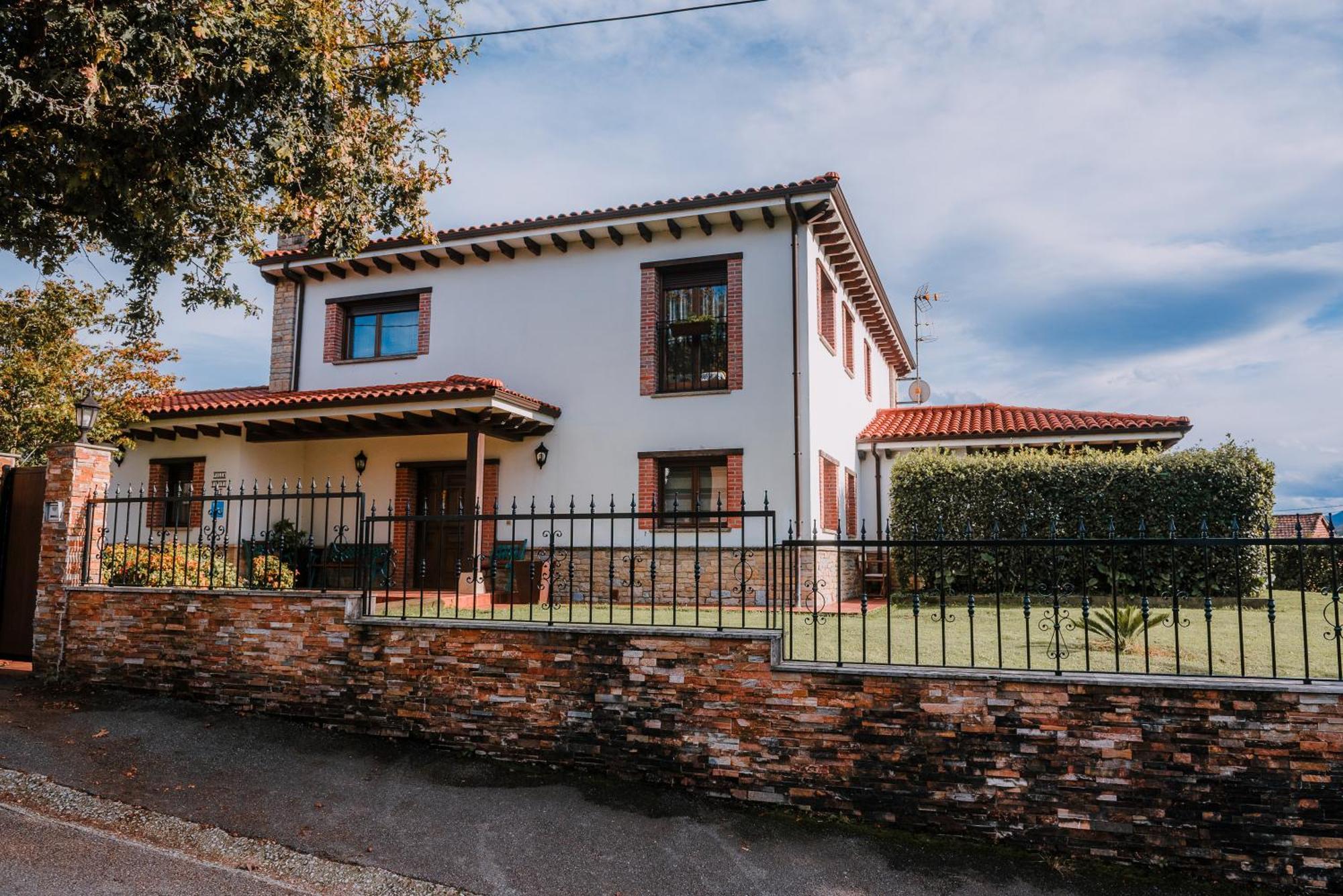 Villa Tiviti Oviedo Exterior foto