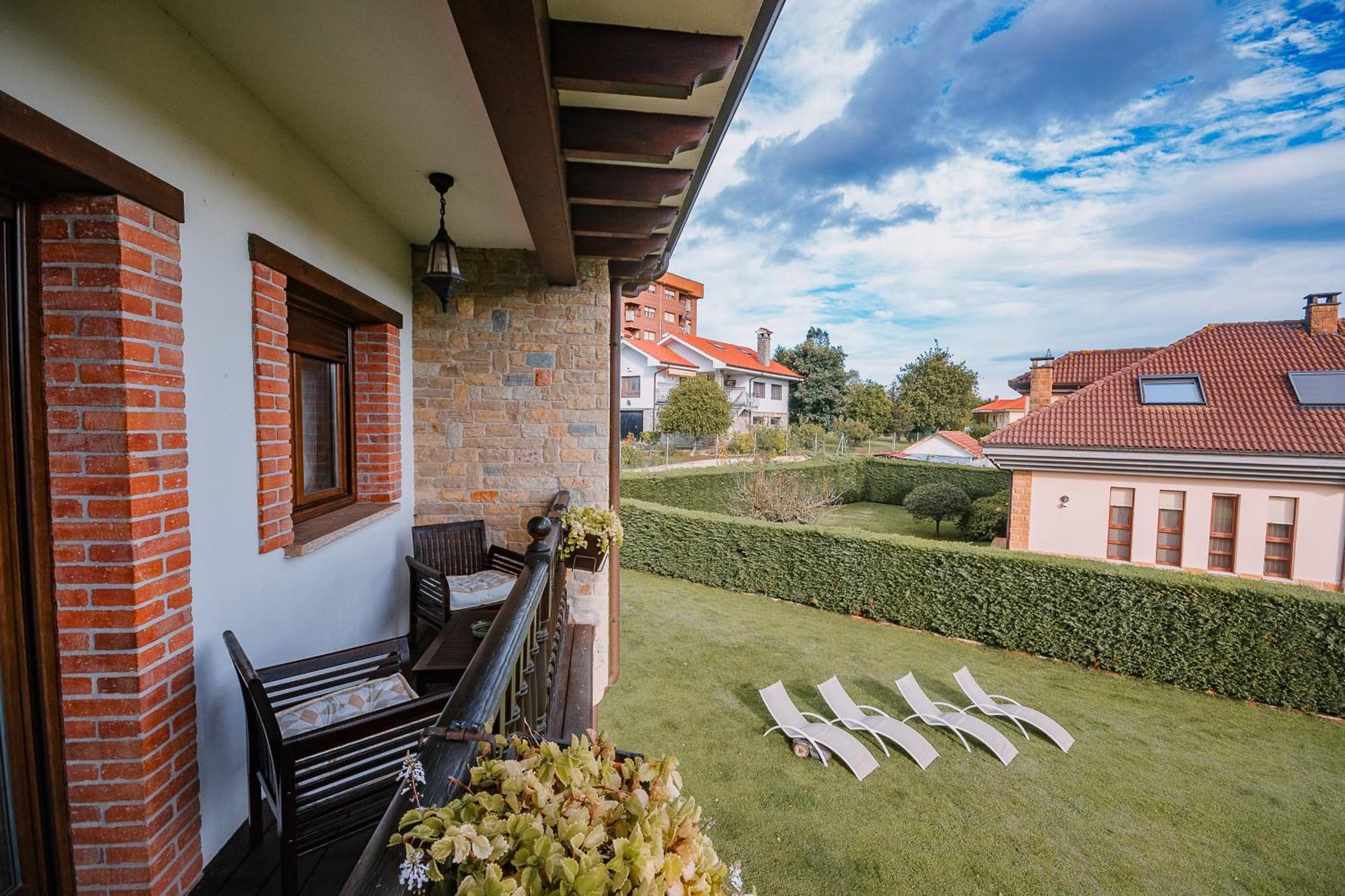 Villa Tiviti Oviedo Exterior foto