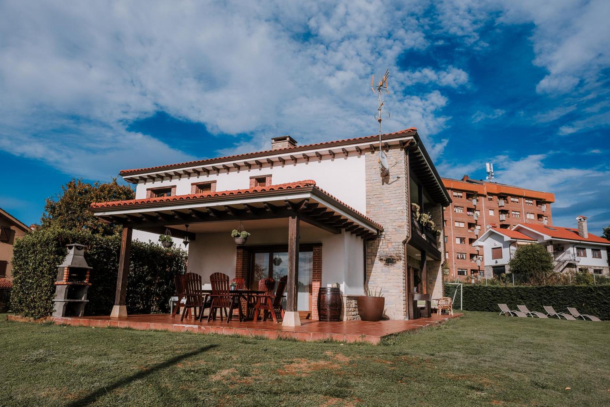 Villa Tiviti Oviedo Exterior foto