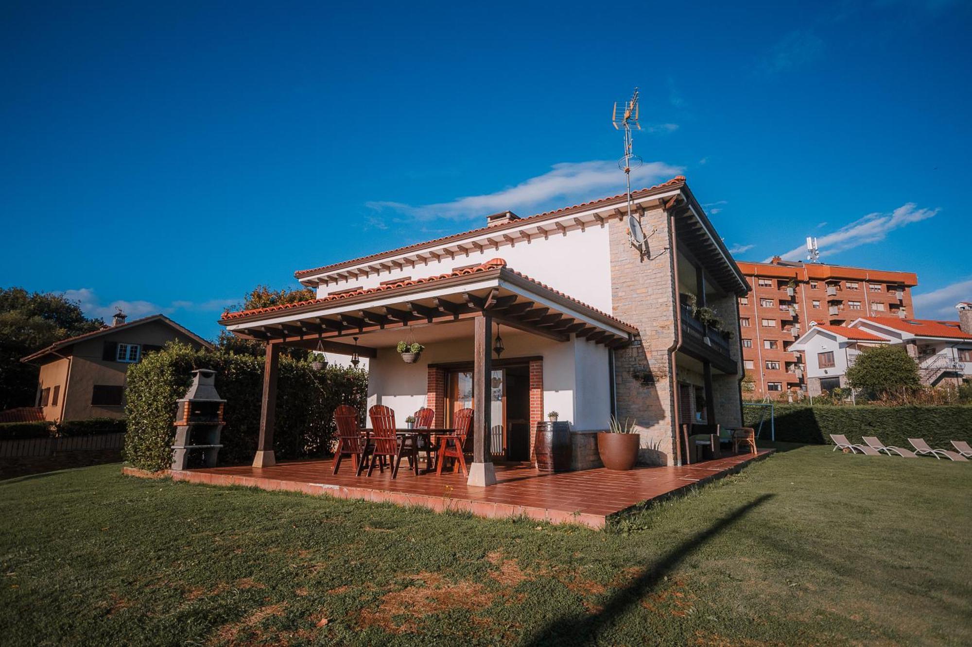 Villa Tiviti Oviedo Exterior foto